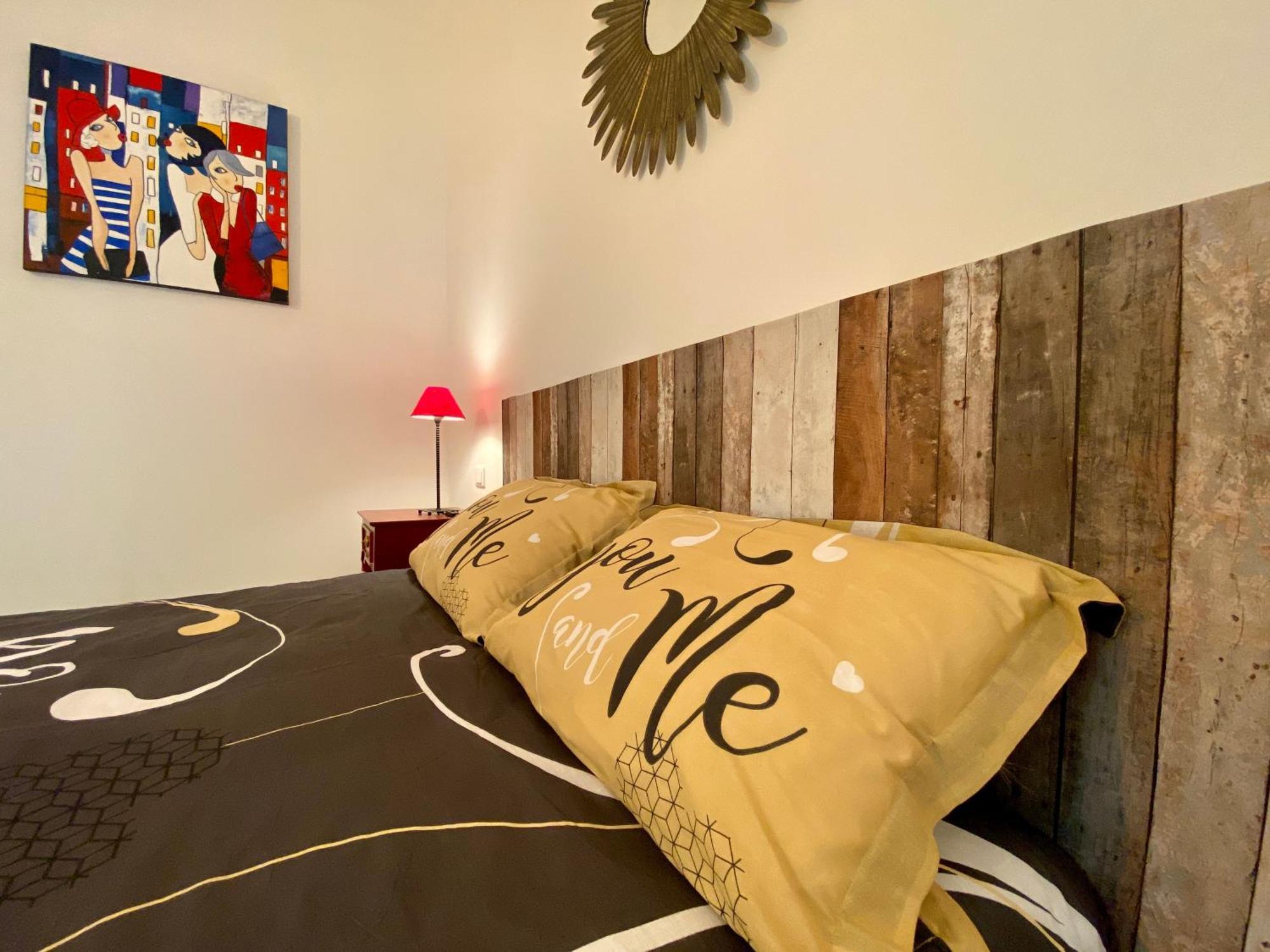 Republique Centre Apartment